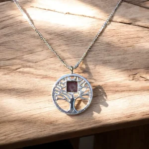 שרשרת עץ החיים עם שבב תנ”ך – שורשי האמונה, קרוב ללב