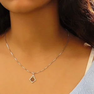 שרשרת טיפת האמונה עם שבב תנ"ך – טיפה קטנה, אמונה אינסופית